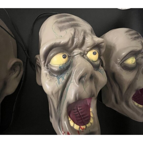 2010 Magic Power Halloween Zombie Lawn Stakes Sound Activated Lights Noise READ - Picture 11 of 14